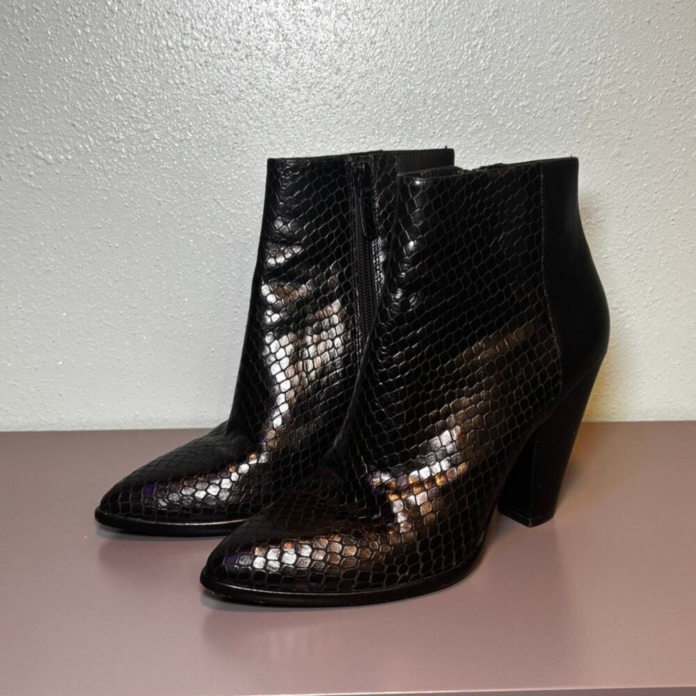 Cole Haan Grand.OS Black Embossed Snakeskin Ankle Boots Block Heel 7 - Picture 3 of 8